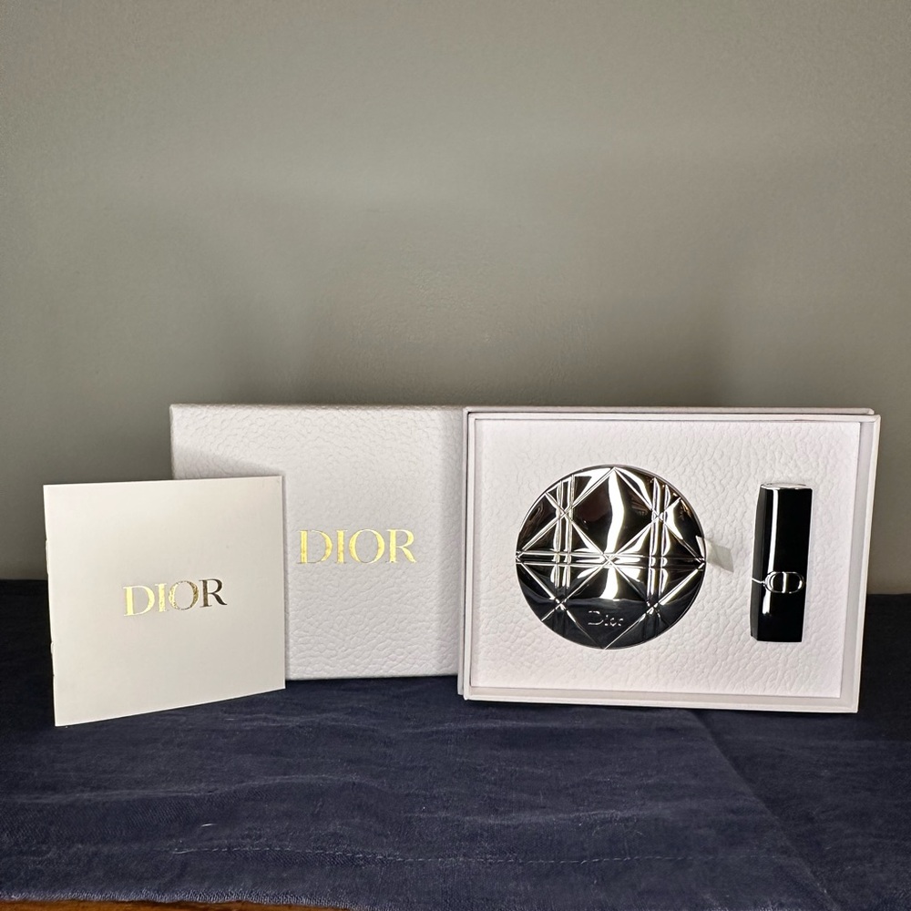 Dior Gift Set Double-sided Mirror and a Mini Lipstick in the shade 720. New!!